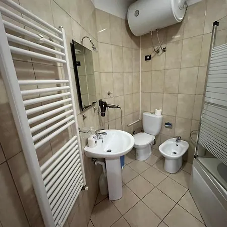 Skanderbeg Square Explorer Daire