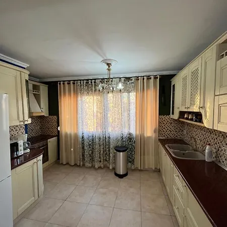 Daire Skanderbeg Square Explorer *