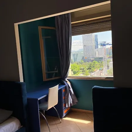 Skanderbeg Square Explorer Апартаменты